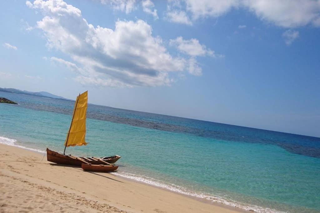 Beach Side Hotel Yamoriyanonikai Nago Buitenkant foto